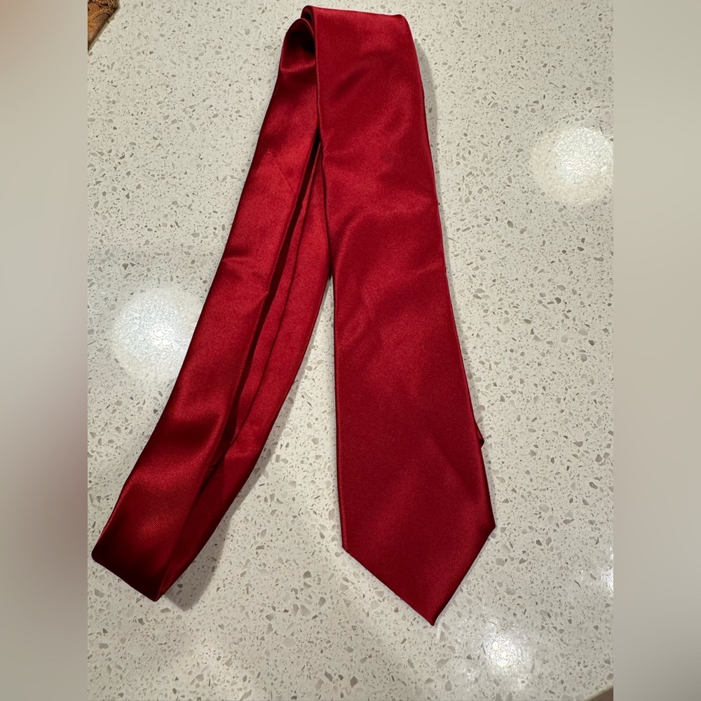 Joseph & Feiss Gold Men’s Standard Adult Elegant Red Polyester  Tie